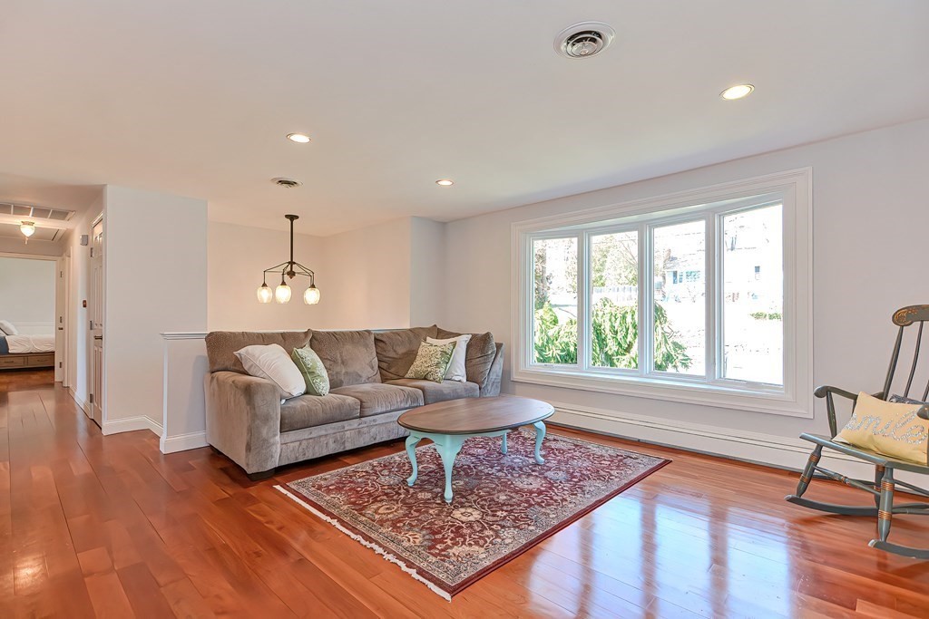 34 Eastview Road Hopkinton, MA 01748 - Photo 6 of 41 Gallery Image 6