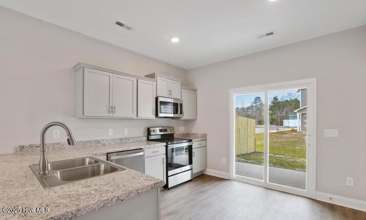 177 Loren Road Hubert, NC 28539 - Photo 5 of 13 Kitchen