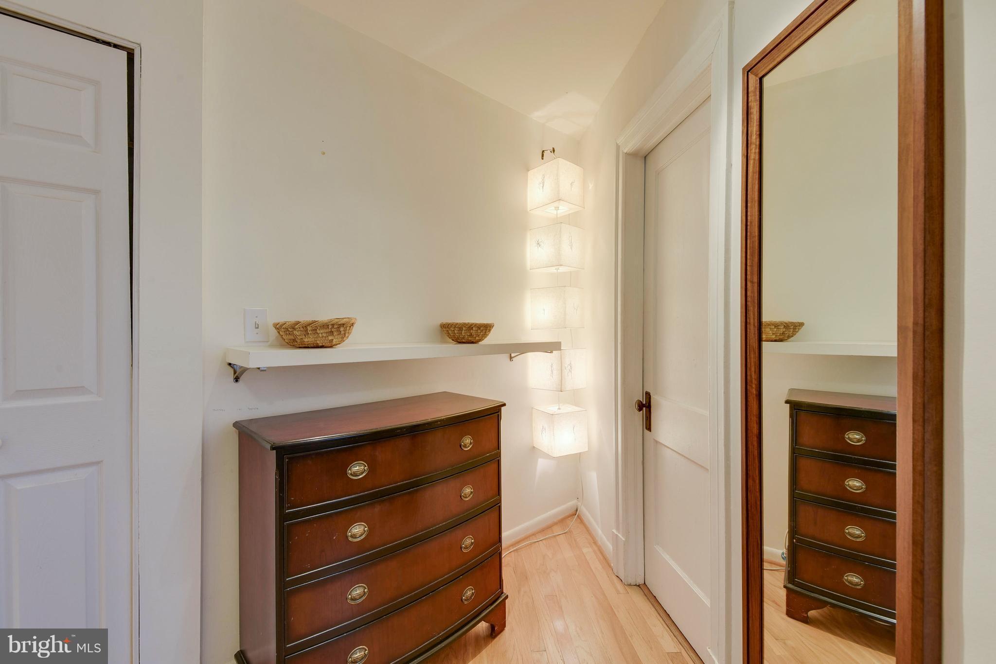 2707 Adams Mill Road Northwest, Unit 110 Washington, DC 20009 - Photo 5 of 27 Dressing Area Nook