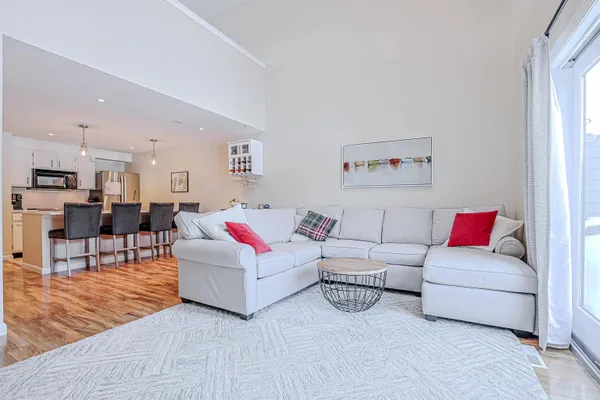 $2,500 | 35 Montrose Drive, Stratham, NH 03885