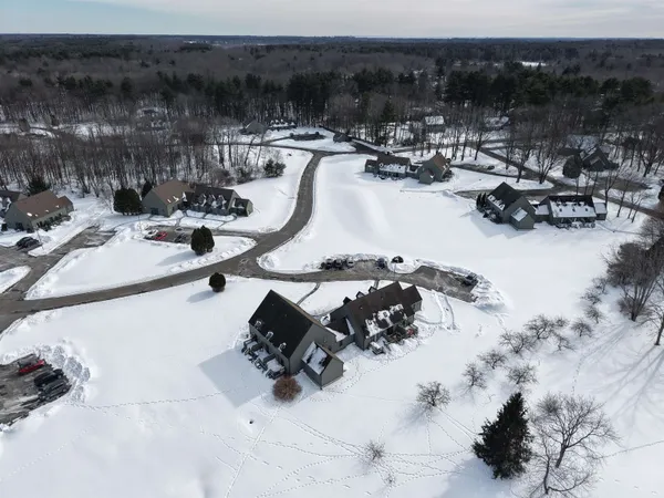 $2,500 | 35 Montrose Drive, Stratham, NH 03885