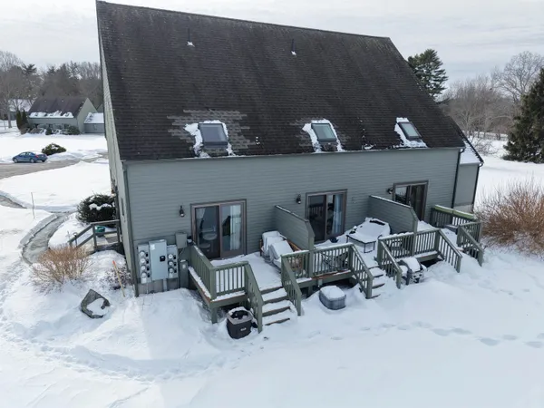 $2,500 | 35 Montrose Drive, Stratham, NH 03885