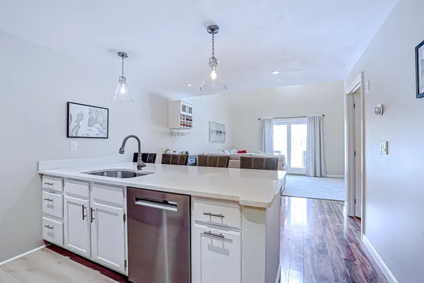 $2,500 | 35 Montrose Drive, Stratham, NH 03885