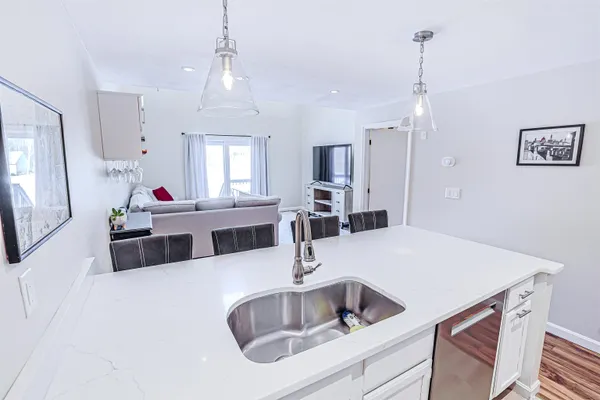 $2,500 | 35 Montrose Drive, Stratham, NH 03885