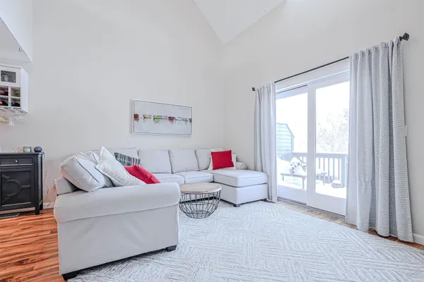 $2,500 | 35 Montrose Drive, Stratham, NH 03885