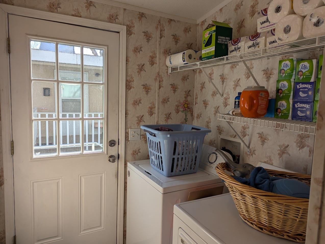 435 32 Road, Unit 405 Clifton, CO 81520 - Photo 23 of 26 a kitchen with a stove and cabinets