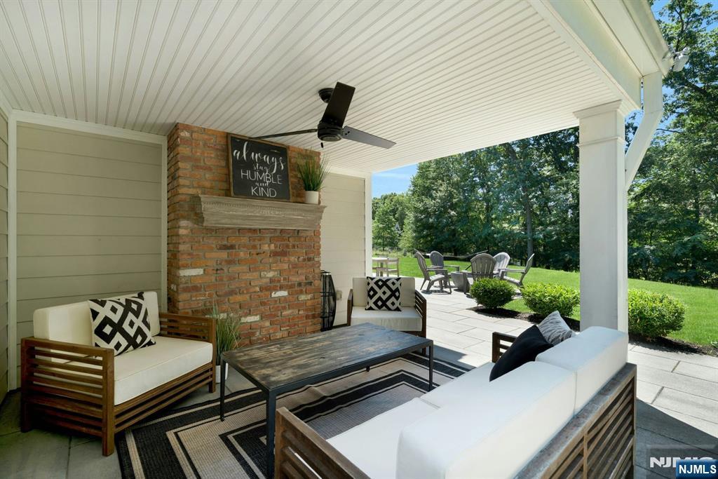 247 Oldwoods Road Franklin Lakes, NJ 07417 - Photo 21 of 26