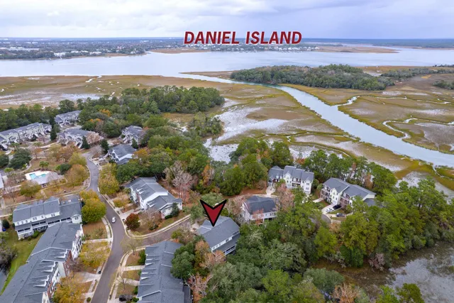 $534,999 | 105 Winding Creek Court, Unit 1142, Mount Pleasant, SC 29464