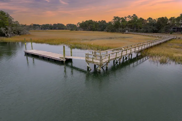 $534,999 | 105 Winding Creek Court, Unit 1142, Mount Pleasant, SC 29464