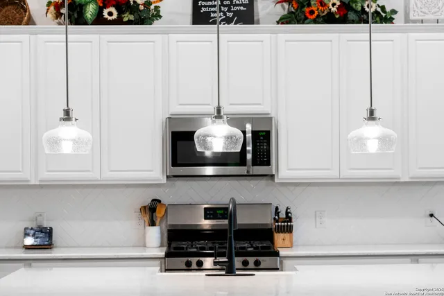 $429,999 | 10619 Revolver Trail, San Antonio, TX 78254