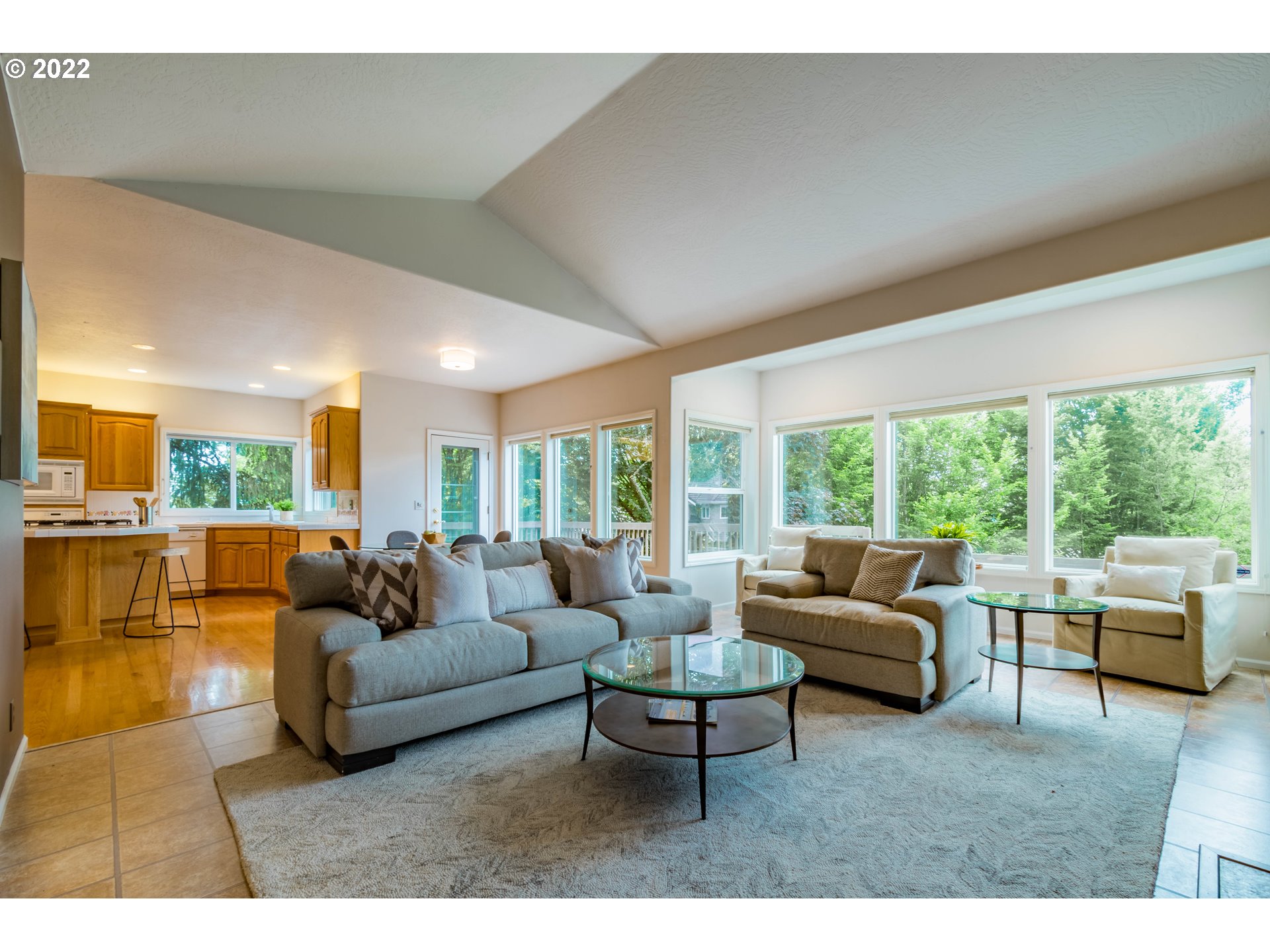 3063 Wintercreek Drive Eugene, OR 97405 - Photo 14 of 30 Family Room