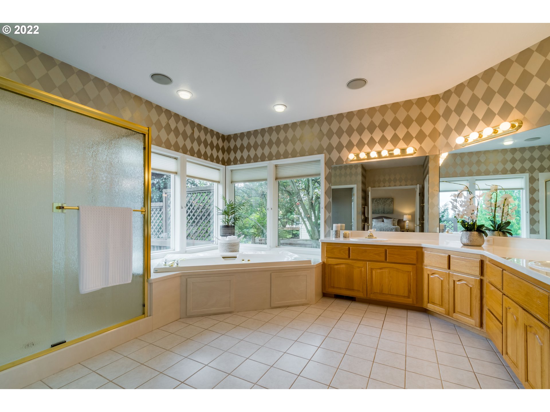 3063 Wintercreek Drive Eugene, OR 97405 - Photo 18 of 30 Bathroom, Attached