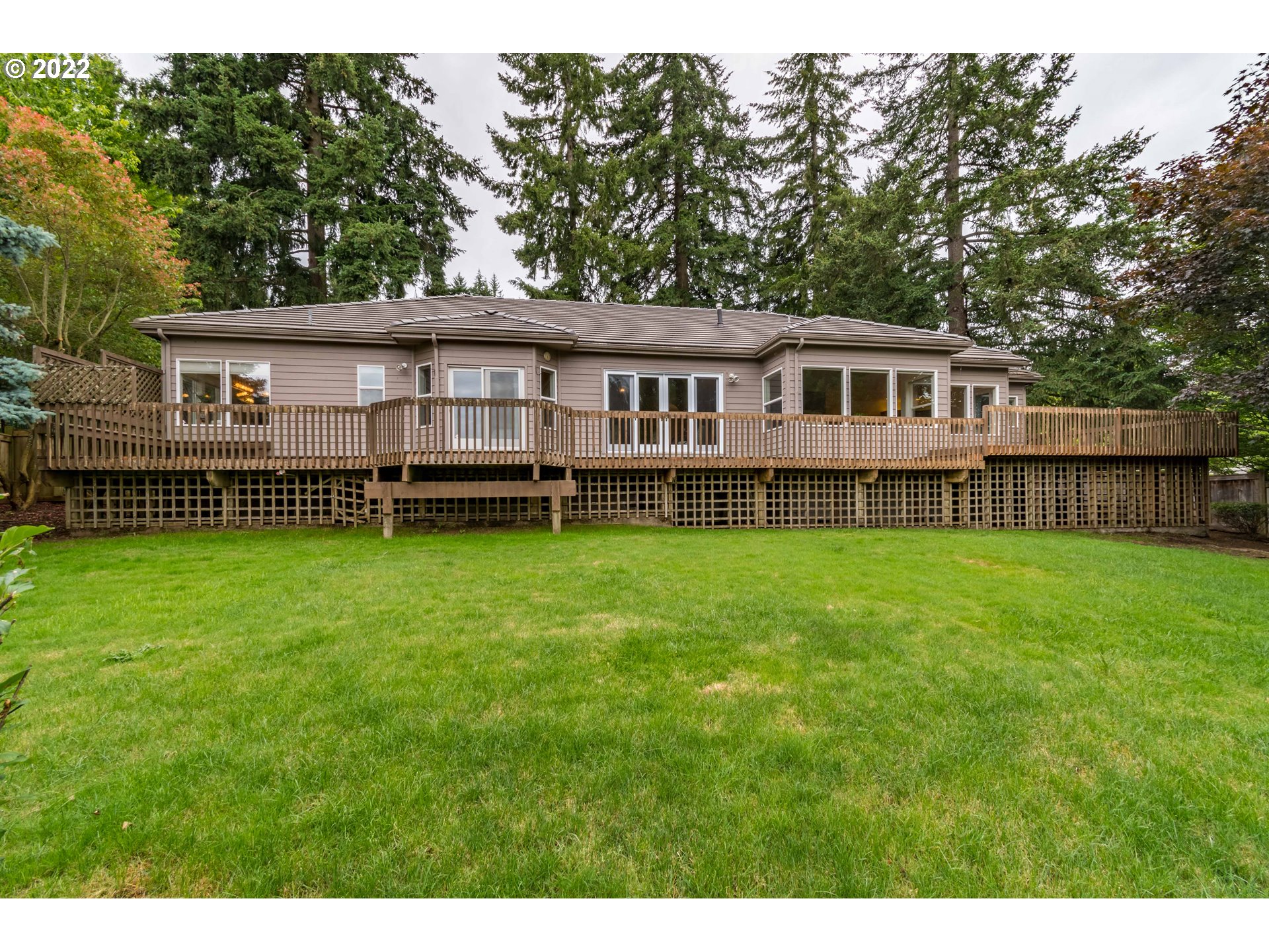 3063 Wintercreek Drive Eugene, OR 97405 - Photo 29 of 30 Backyard