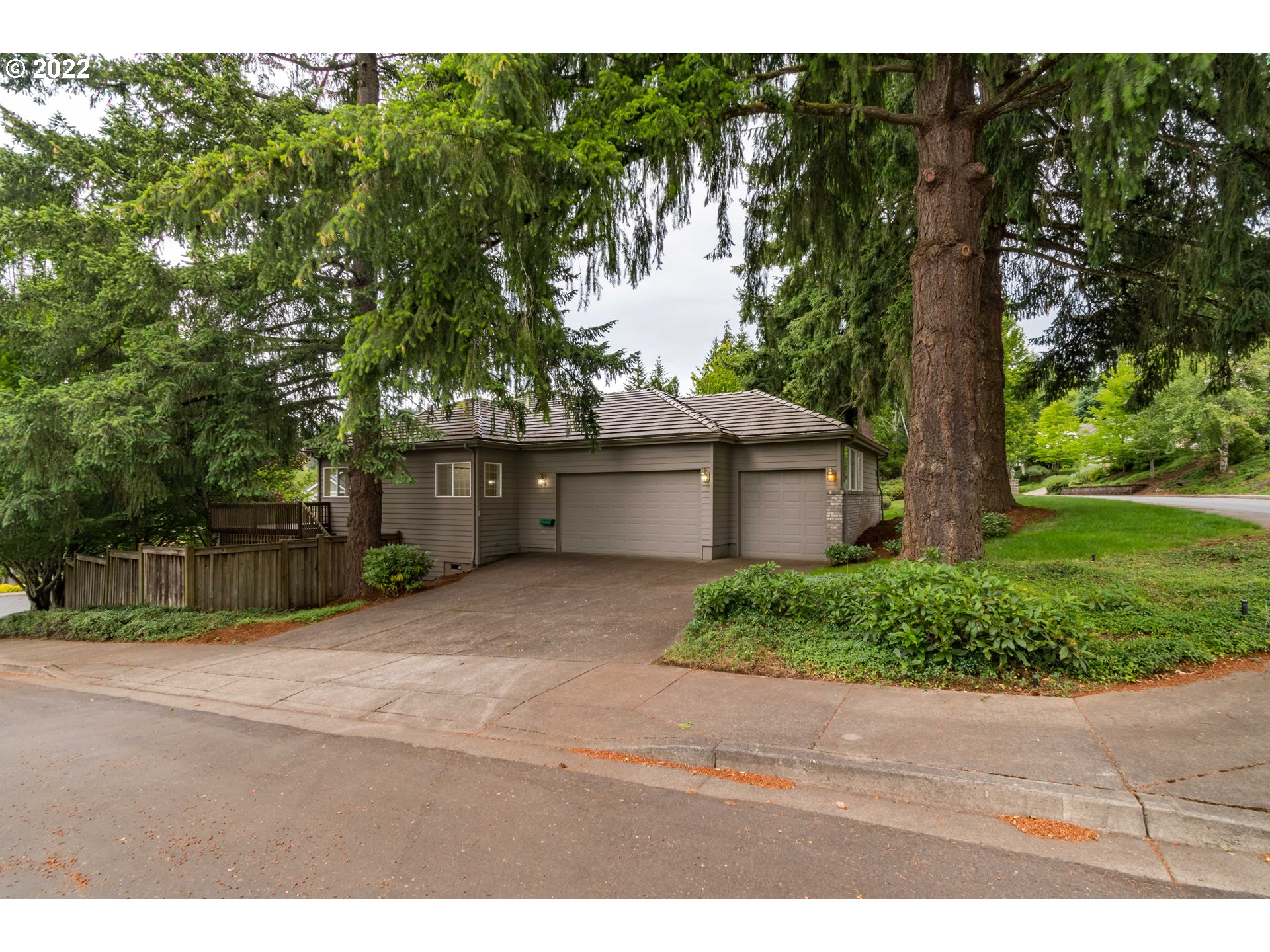 3063 Wintercreek Drive Eugene, OR 97405 - Photo 30 of 30 Garage