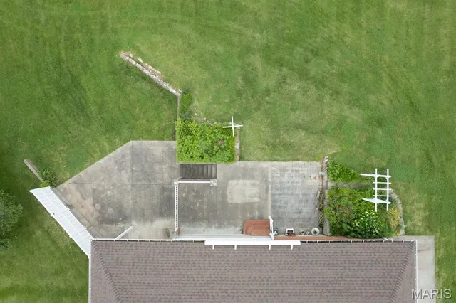 $399,000 | 28 Spring Lake Road, Perryville, MO 63775