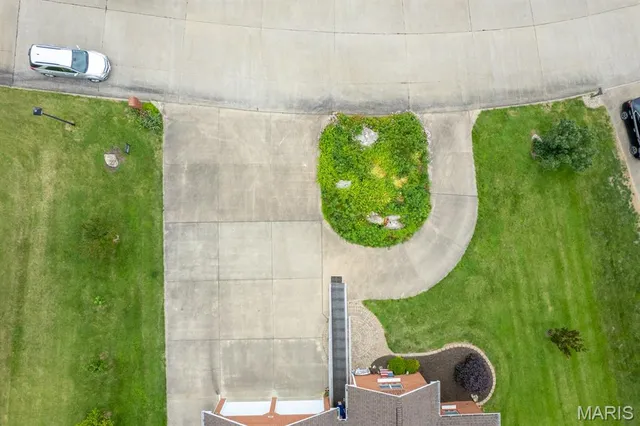 $399,000 | 28 Spring Lake Road, Perryville, MO 63775