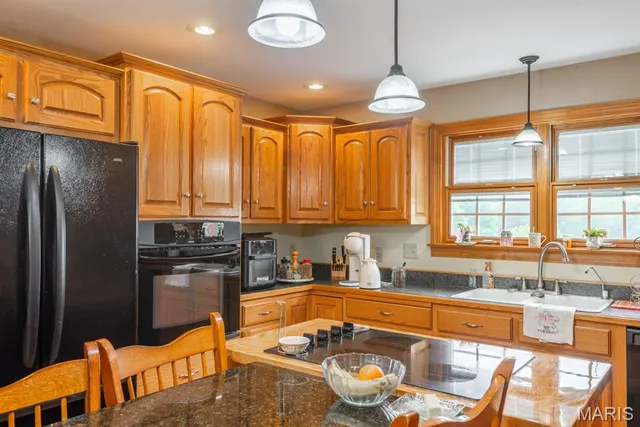 $399,000 | 28 Spring Lake Road, Perryville, MO 63775