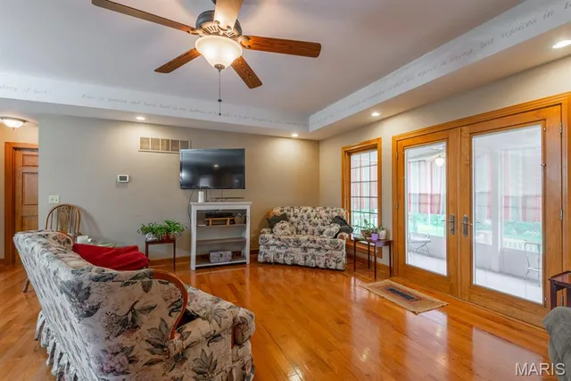 $399,000 | 28 Spring Lake Road, Perryville, MO 63775