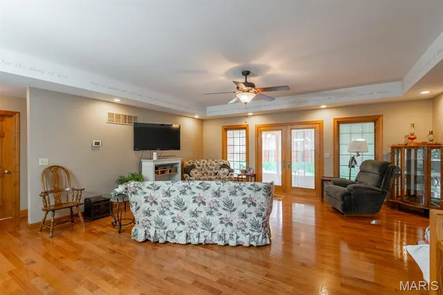 $399,000 | 28 Spring Lake Road, Perryville, MO 63775