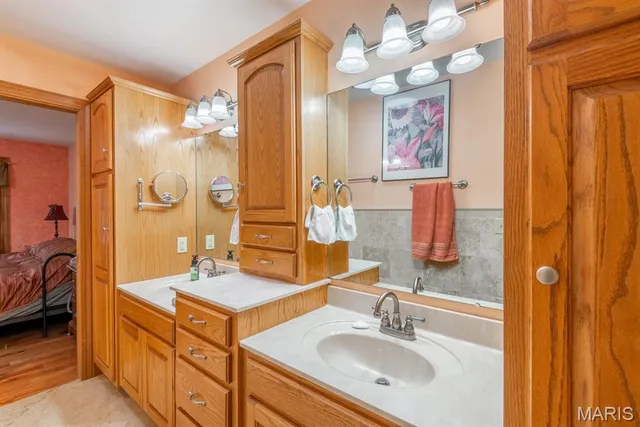 $399,000 | 28 Spring Lake Road, Perryville, MO 63775