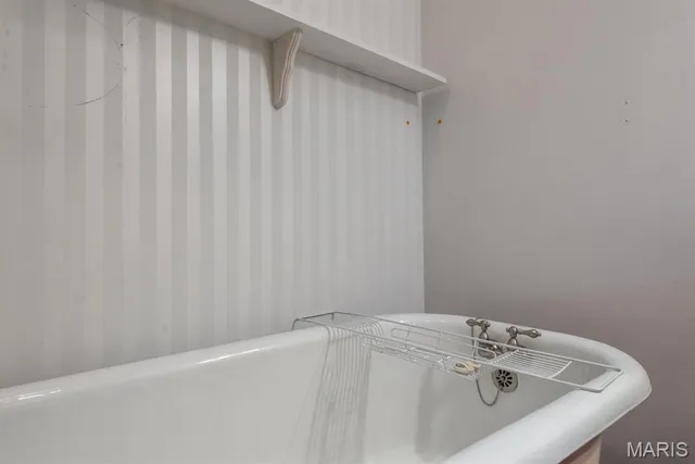 $399,000 | 28 Spring Lake Road, Perryville, MO 63775