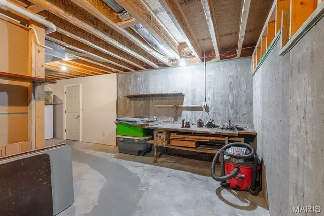 $399,000 | 28 Spring Lake Road, Perryville, MO 63775