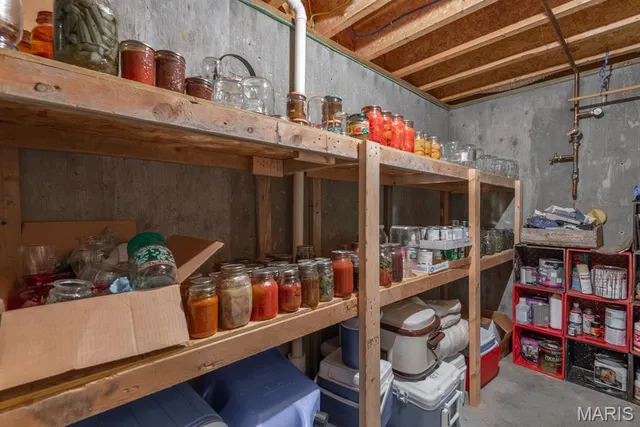 $399,000 | 28 Spring Lake Road, Perryville, MO 63775