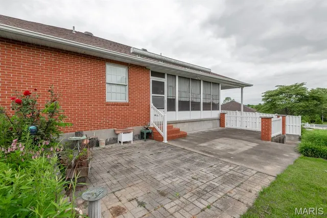 $399,000 | 28 Spring Lake Road, Perryville, MO 63775