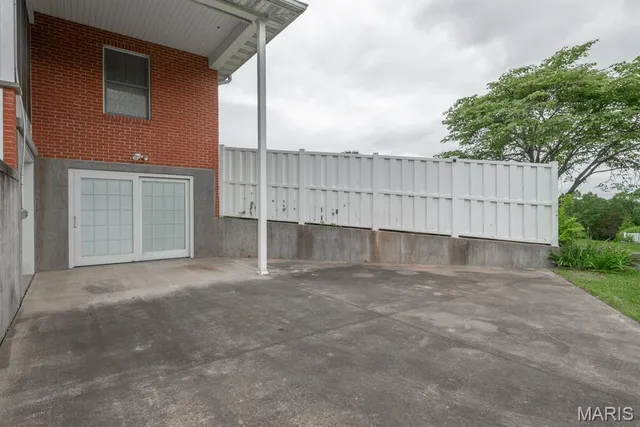 $399,000 | 28 Spring Lake Road, Perryville, MO 63775