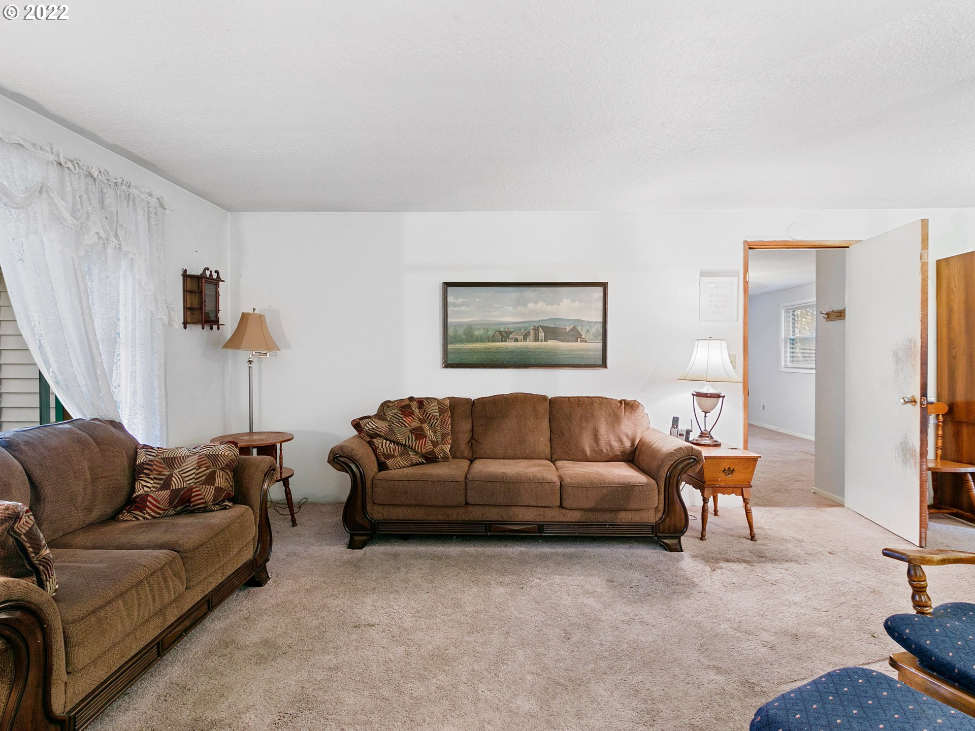 4620 Southeast Powell Valley Road Gresham, OR 97080 - Photo 3 of 30 Gallery Image 3