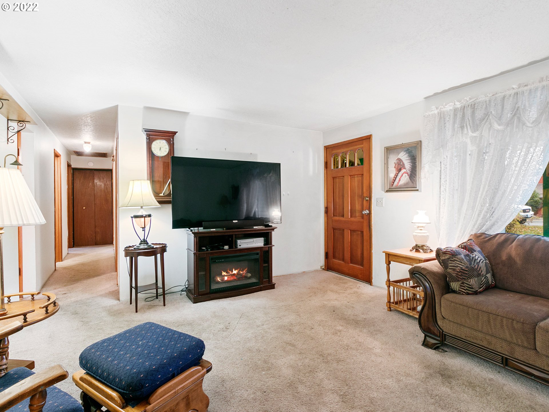 4620 Southeast Powell Valley Road Gresham, OR 97080 - Photo 5 of 30 Gallery Image 5