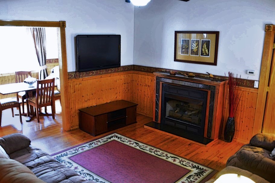 48 Grove Street Littleton, NH 03561 - Photo 12 of 35