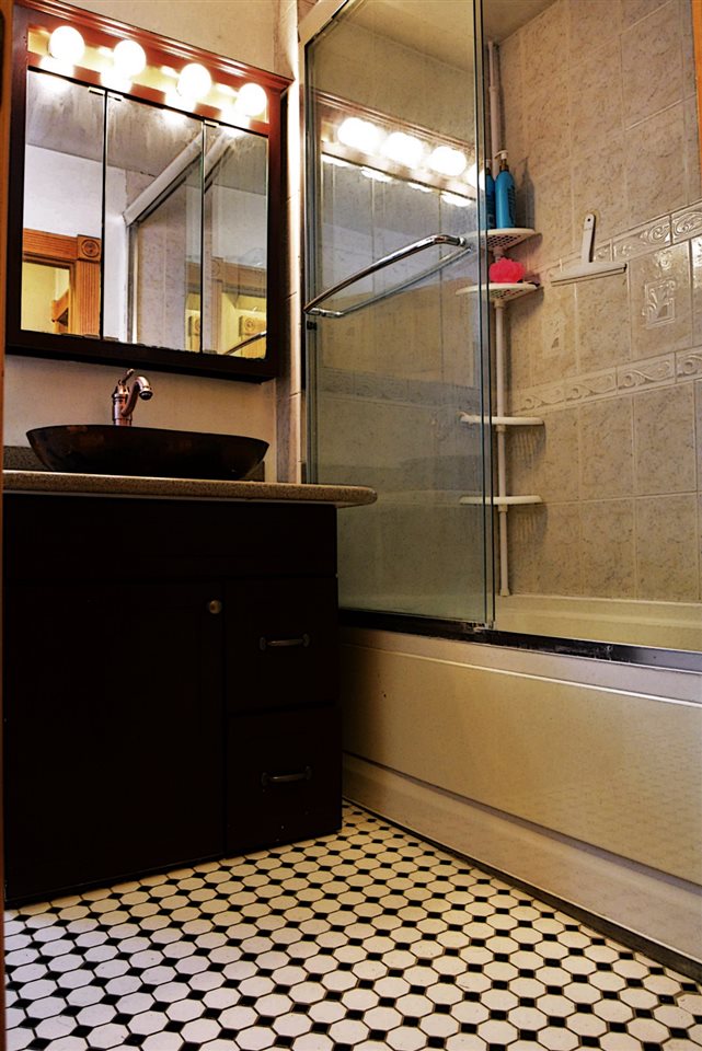 48 Grove Street Littleton, NH 03561 - Photo 15 of 35