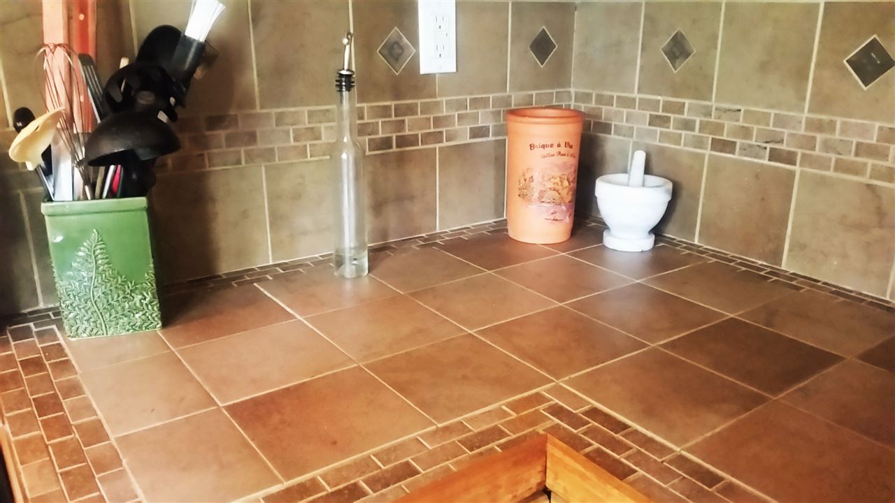 48 Grove Street Littleton, NH 03561 - Photo 3 of 35