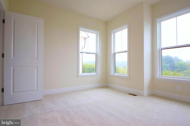 $3,300 | 43229 Clarendon Square, Ashburn, VA 20148