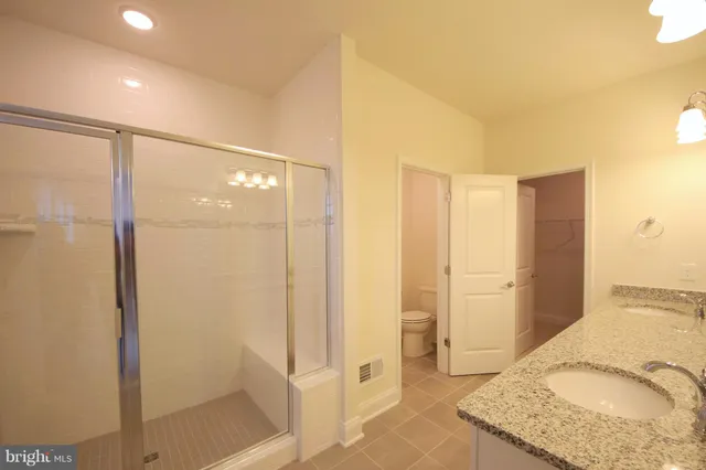 $3,300 | 43229 Clarendon Square, Ashburn, VA 20148