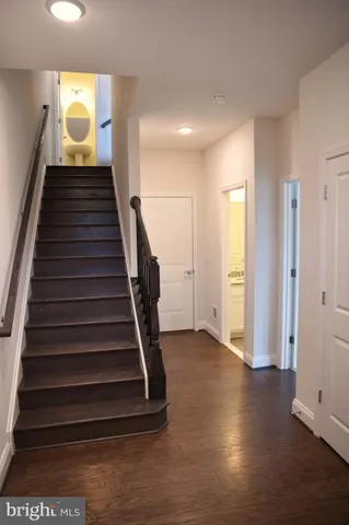 $3,300 | 43229 Clarendon Square, Ashburn, VA 20148