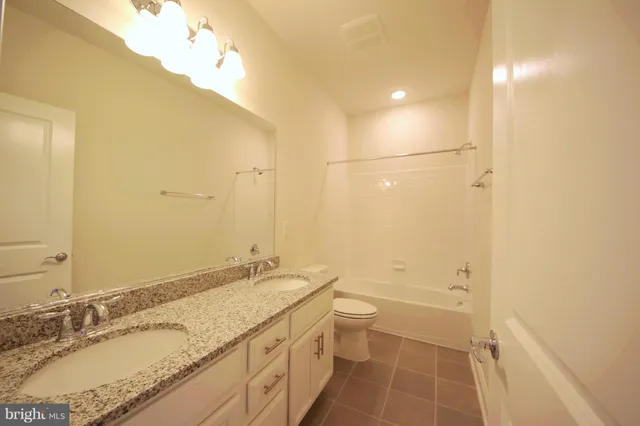 $3,300 | 43229 Clarendon Square, Ashburn, VA 20148