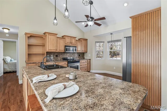 $315,000 | 10021 Debbie Place, Bonne Terre, MO 63628