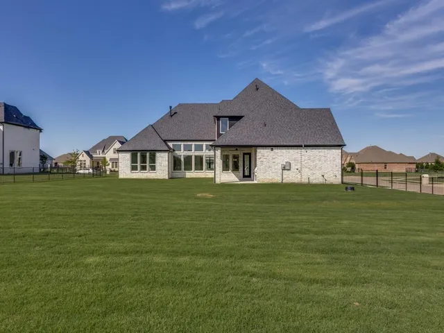 $899,918 | 1045 Bent Tree Lane, Gunter, TX 75058