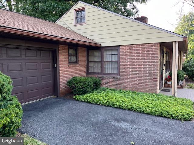 705 North Waverly Street Reading, PA 19607 - Photo 3 of 17 Garage