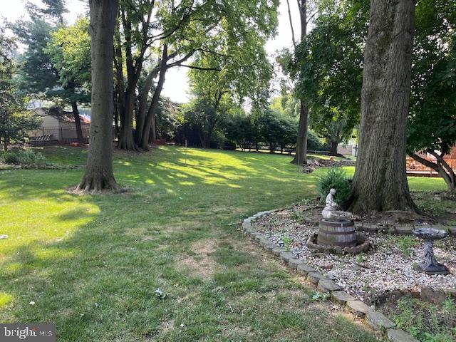 705 North Waverly Street Reading, PA 19607 - Photo 5 of 17 Patio