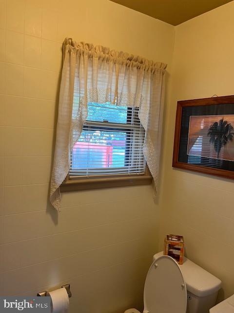 705 North Waverly Street Reading, PA 19607 - Photo 9 of 17 Powder Room