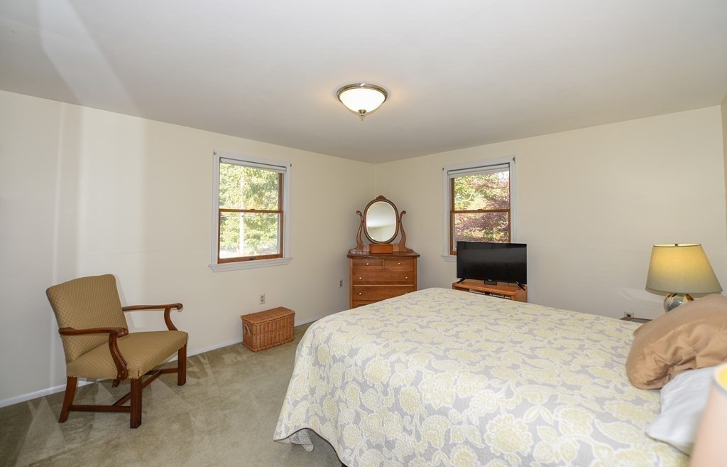 142 Park Road Chelmsford, MA 01824 - Photo 10 of 27