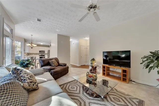 $448,500 | 800 Crow View Court, Woodstock, GA 30189