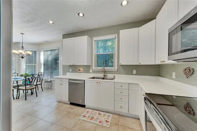 $448,500 | 800 Crow View Court, Woodstock, GA 30189