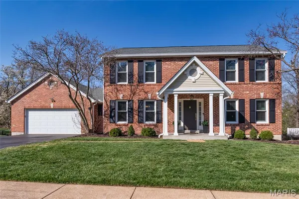 $725,000 | 14715 Timberway Court, Chesterfield, MO 63017