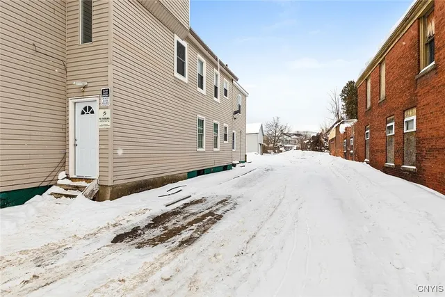 $900 | 750 Bleecker Street, Unit 2, Utica, NY 13501