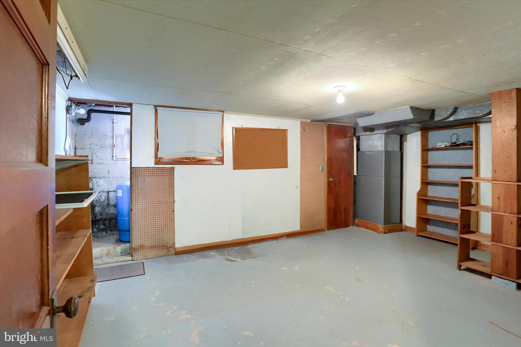 678 Littlestown Road Littlestown, PA 17340 - Photo 28 of 55 a view of a livingroom with walk in closet