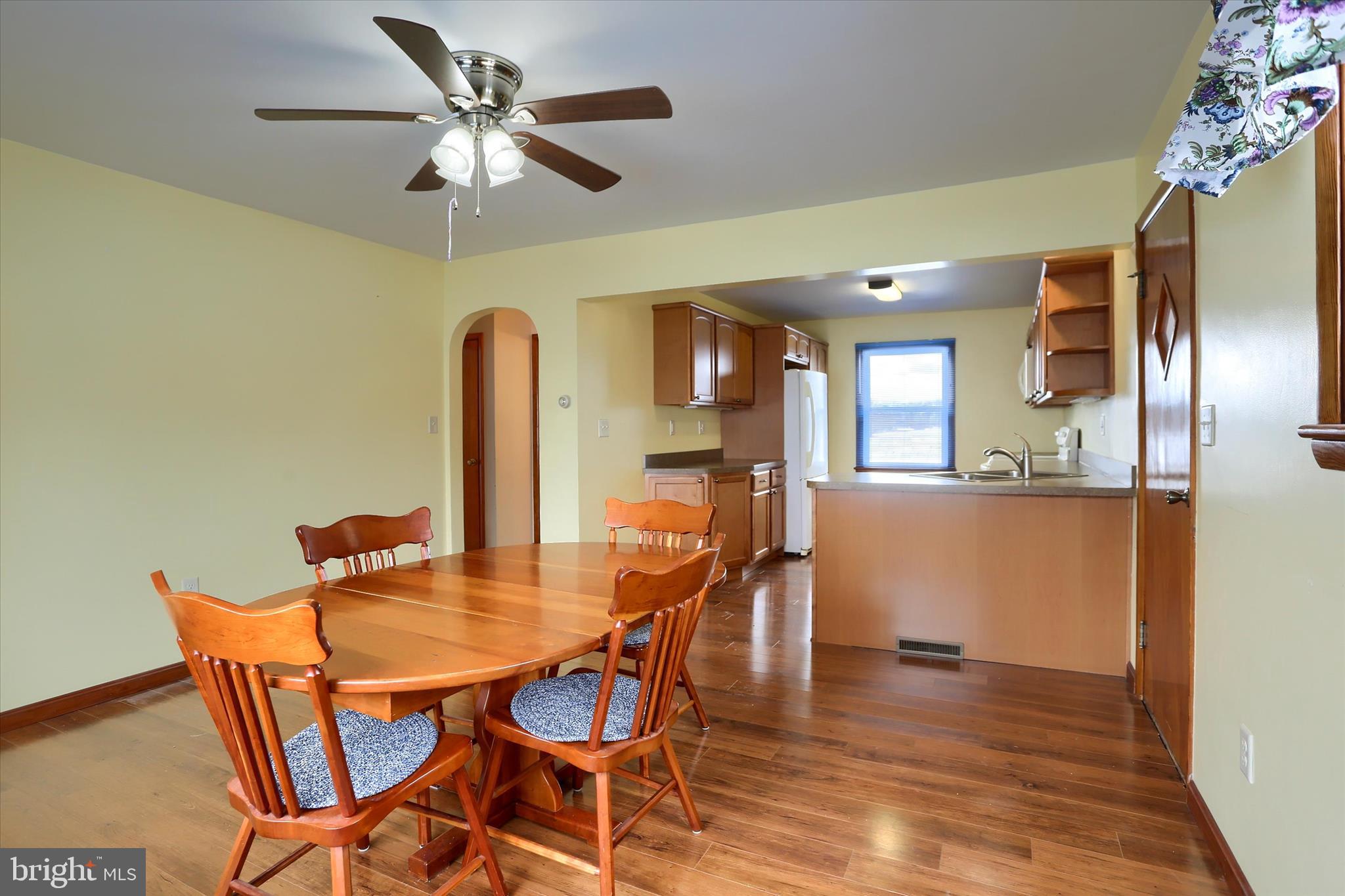 678 Littlestown Road Littlestown, PA 17340 - Photo 6 of 55 a dining room with furniture and window
